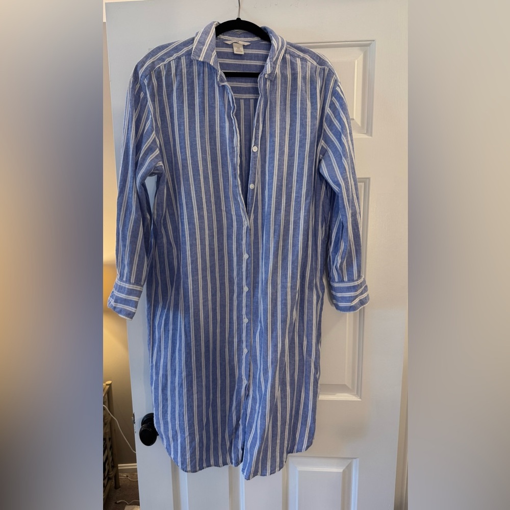 H&M Long Sleeve Blue and White Striped Shirt Dress with belt
